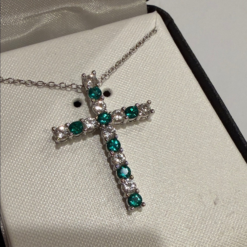 Elegant Sterling Silver and Emerald  Cross Pendant Necklace - Picture 2 of 3